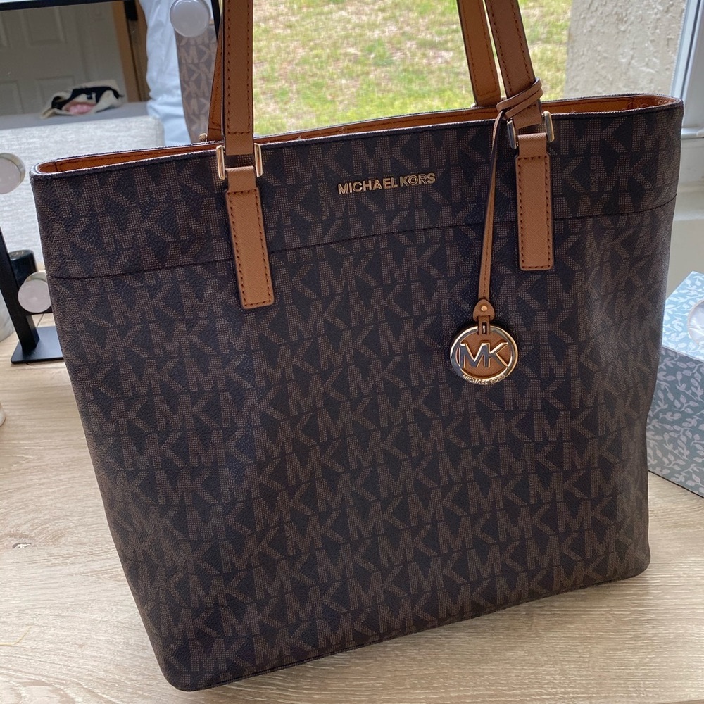 ❗️SOLD ❗️Michael Kors Canvas Monogram Tote